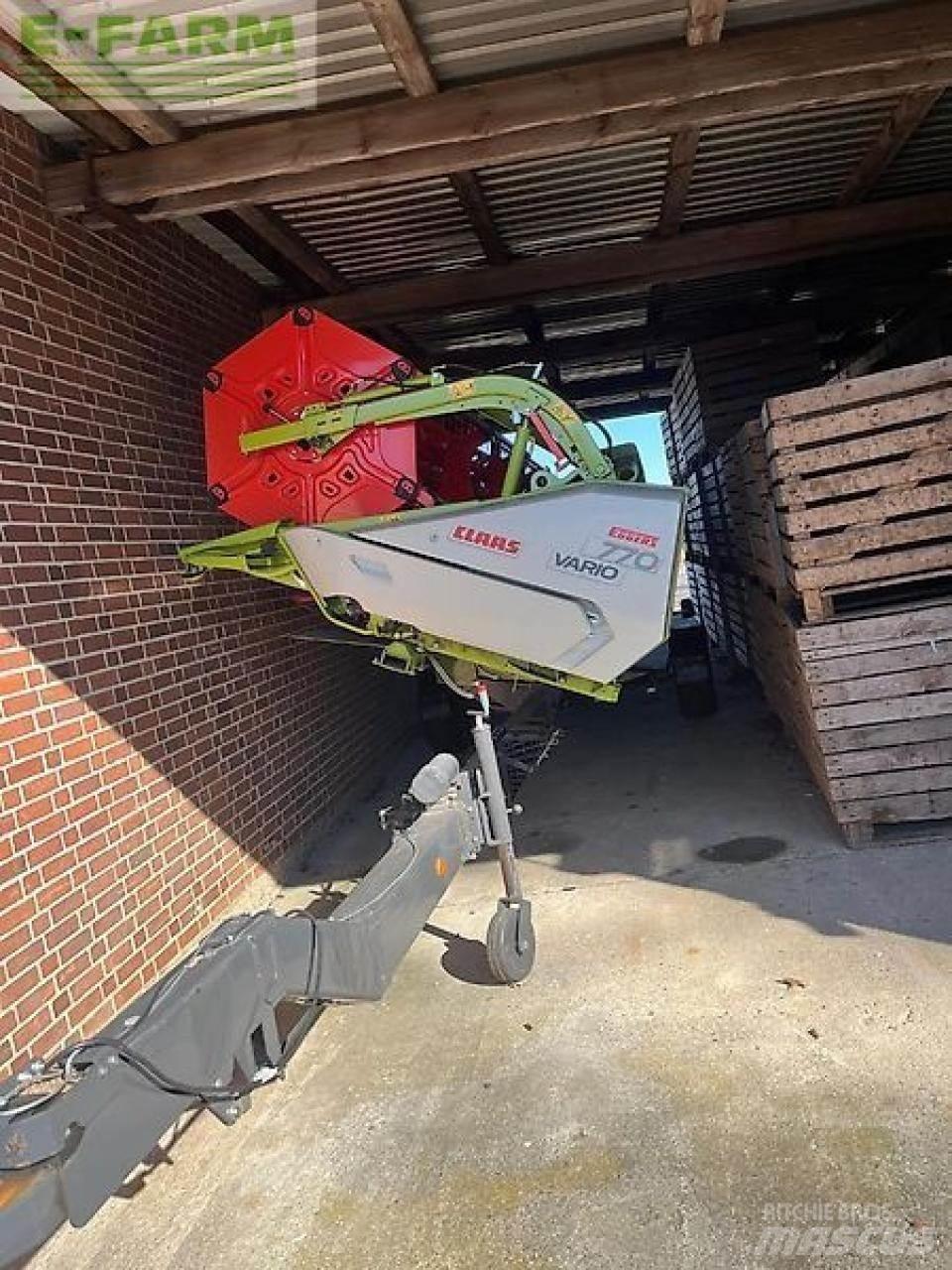 CLAAS trion 730 Biçerdöverler