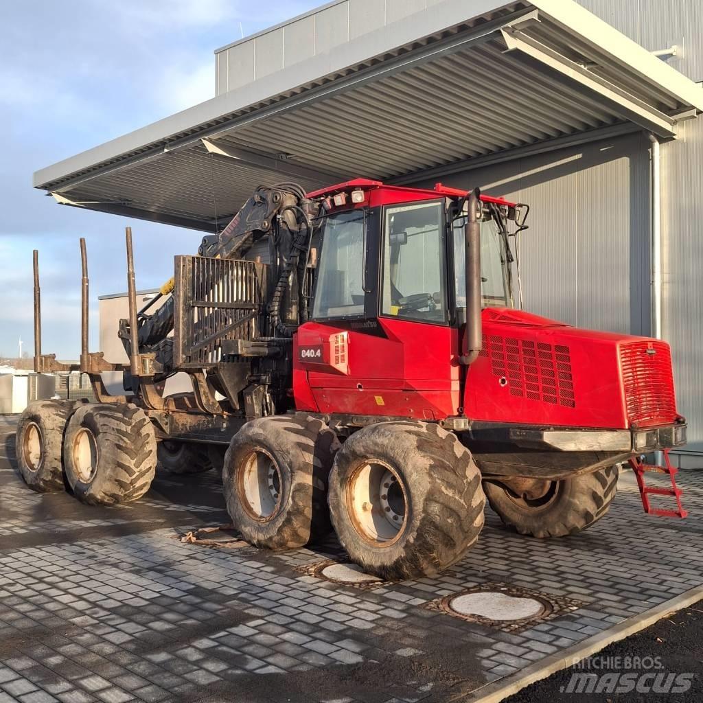 Komatsu 840.4 Tomruk yükleyici traktörler