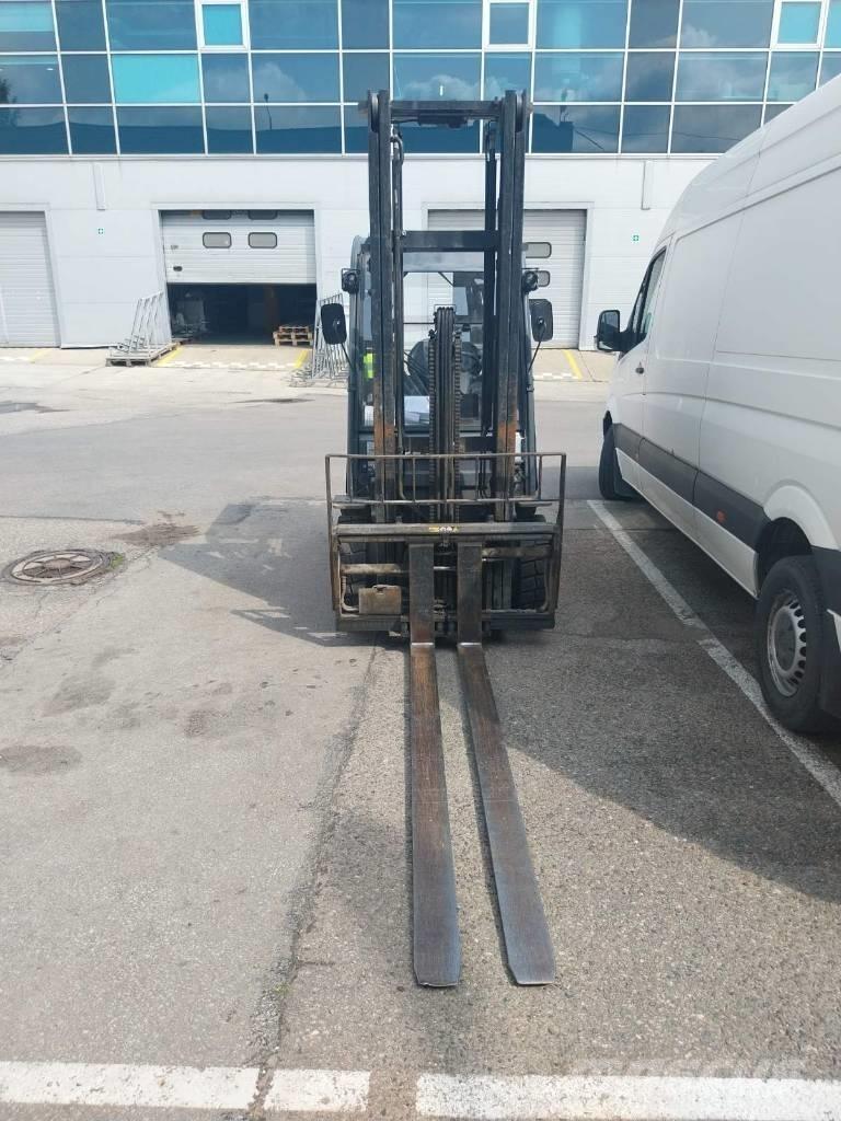 Toyota 02-8FDF25 Dizel forkliftler