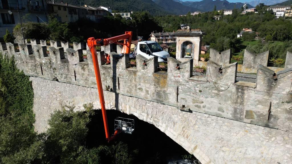 APS TB22-9 "Up&Down" Araç üstü platformlar