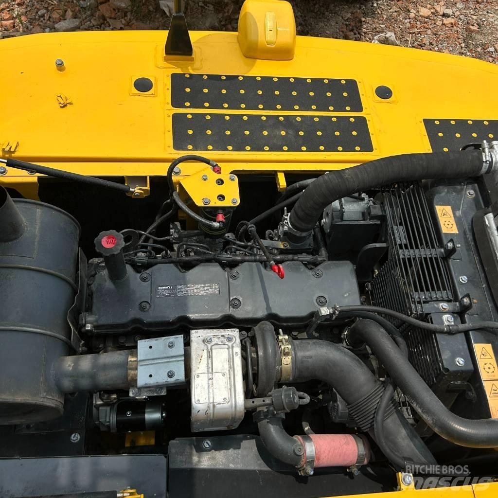 Komatsu 240-8 Paletli ekskavatörler
