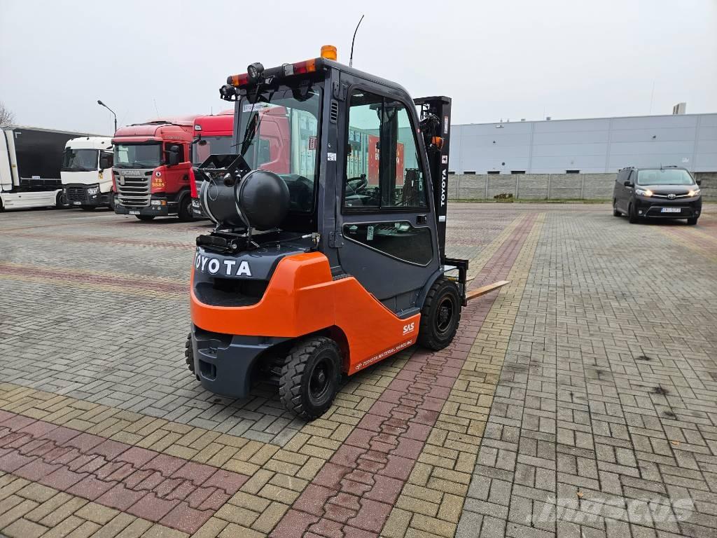 Toyota 8 FGF 20 LPG'li forkliftler