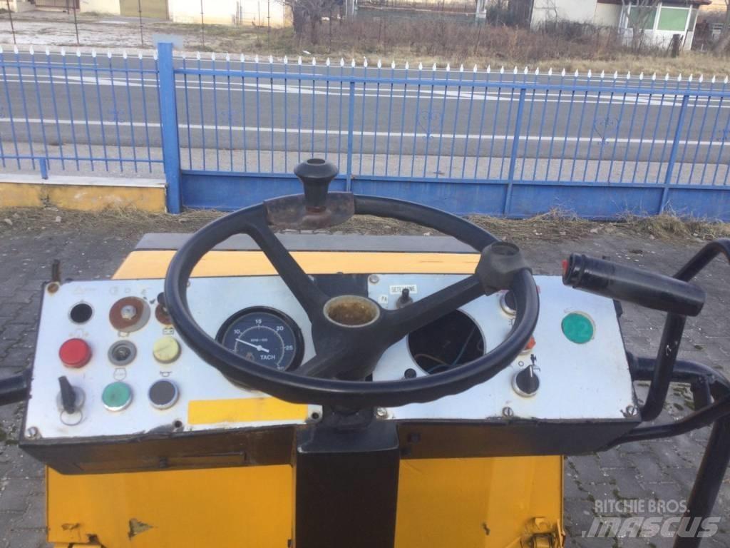 Dynapac CC 101 Çift tamburlu silindirler