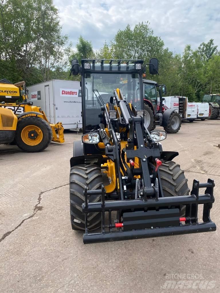 JCB 403 PLUS Tarimsal teleskopik yükleyiciler