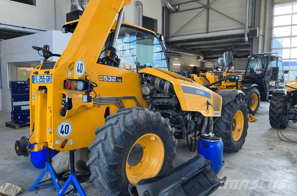 JCB 532-70 Tarimsal teleskopik yükleyiciler