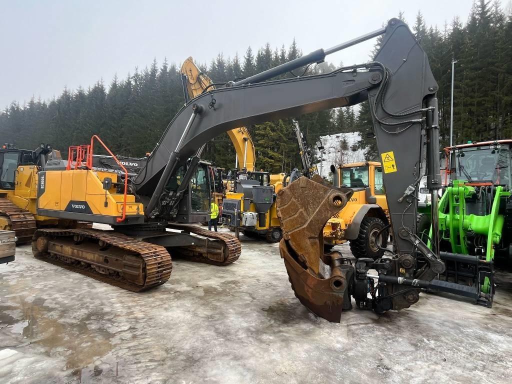 Volvo EC 300 E Paletli ekskavatörler