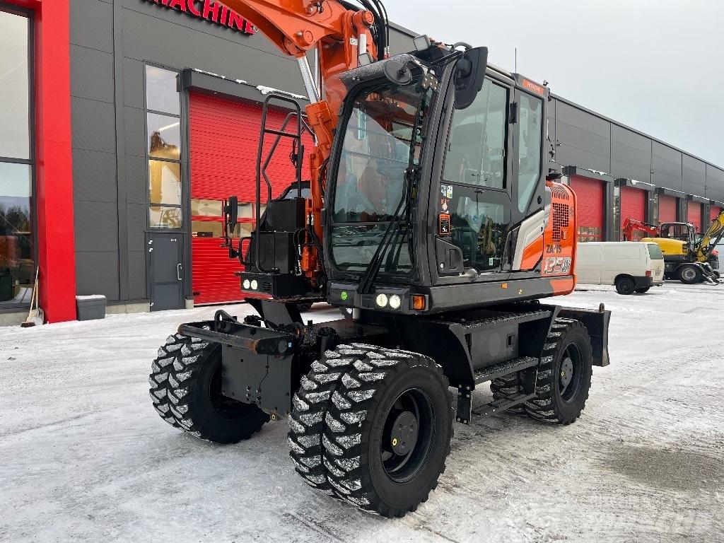 Hitachi ZX 135 W-7 Lastik tekerli ekskavatörler