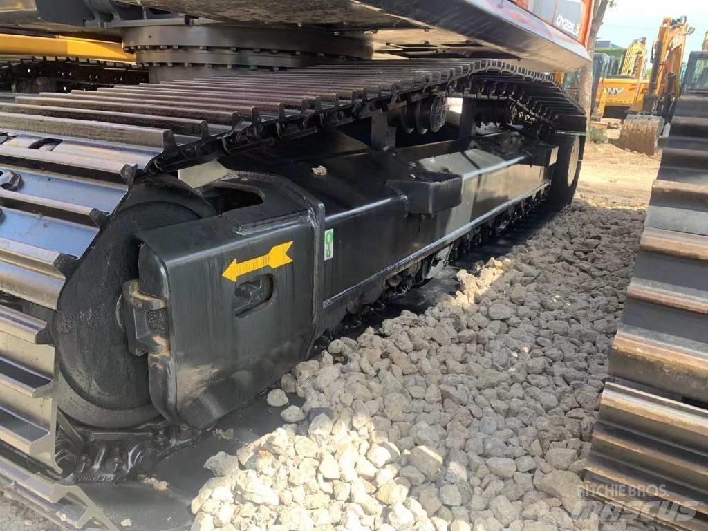 Doosan DX 225 LC Paletli ekskavatörler