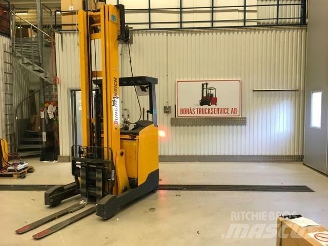 Jungheinrich ETV 214 Reach truck - depo içi istif araçları