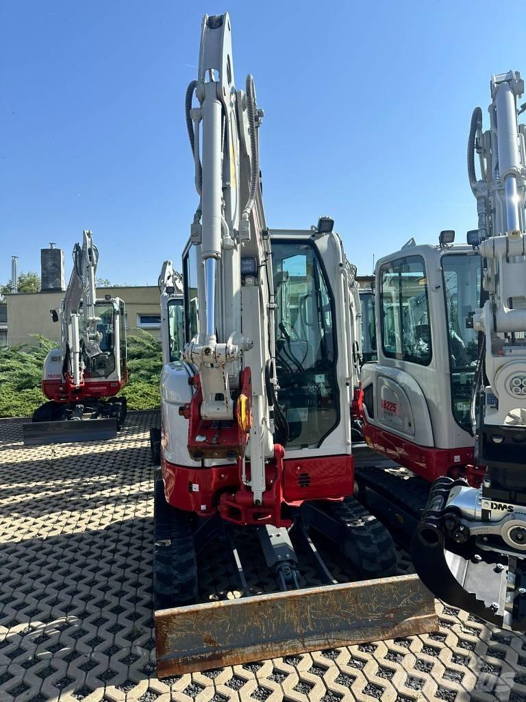 Takeuchi TB325R V1 Mini ekskavatörler, 7 tona dek