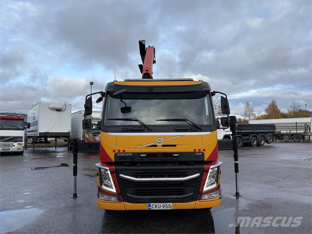 Volvo FM370 6x2 Araç üzeri vinçler
