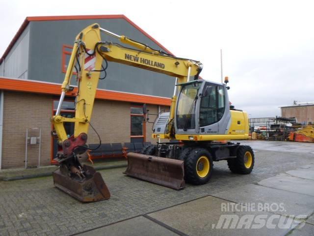 New Holland MH Plus Lastik tekerli ekskavatörler