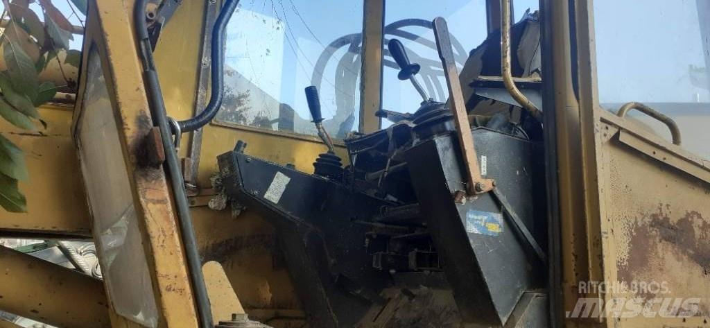 CAT 955 K Paletli yükleyiciler