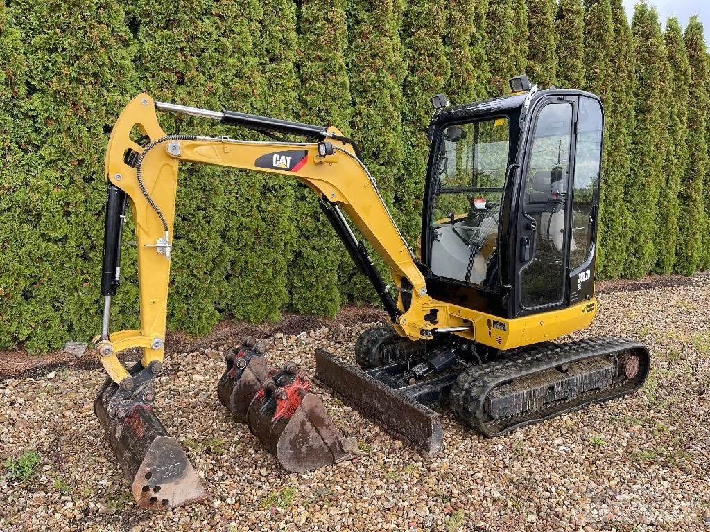 CAT 302.7D CR Mini ekskavatörler, 7 tona dek
