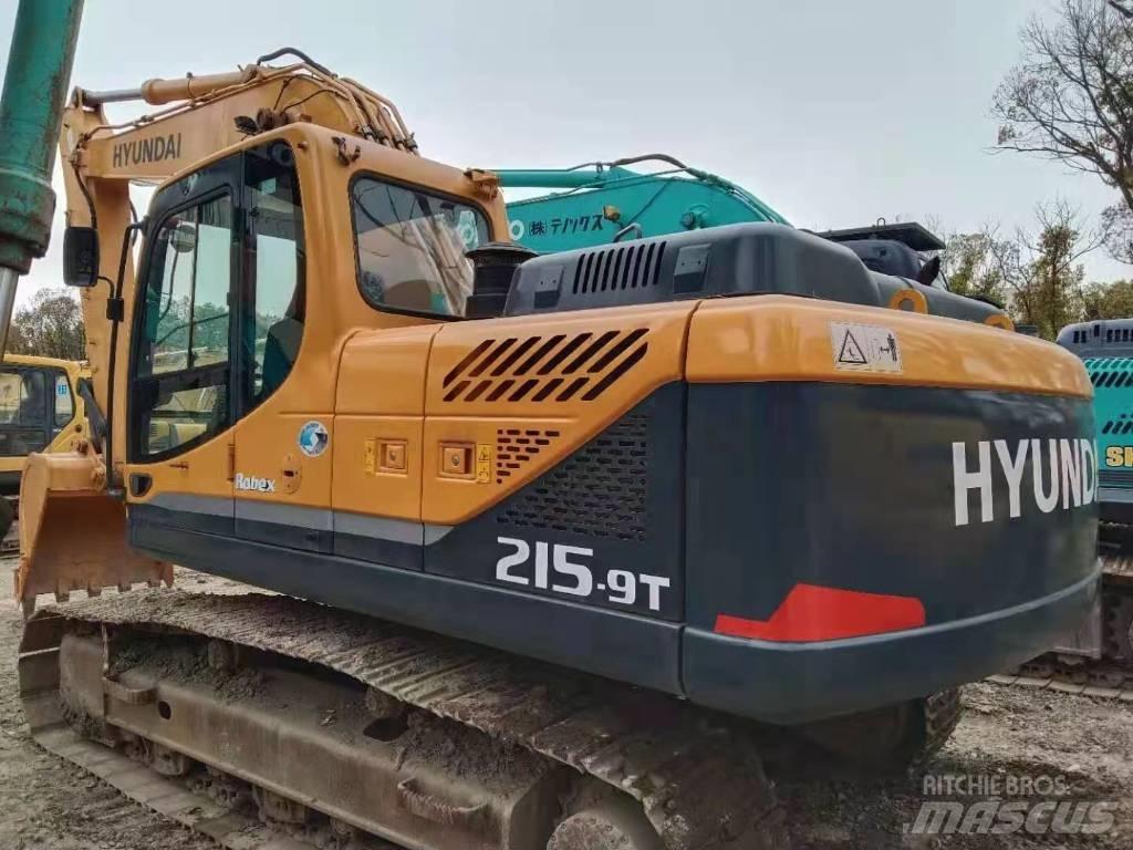 Hyundai R215-9T Lastik tekerli ekskavatörler