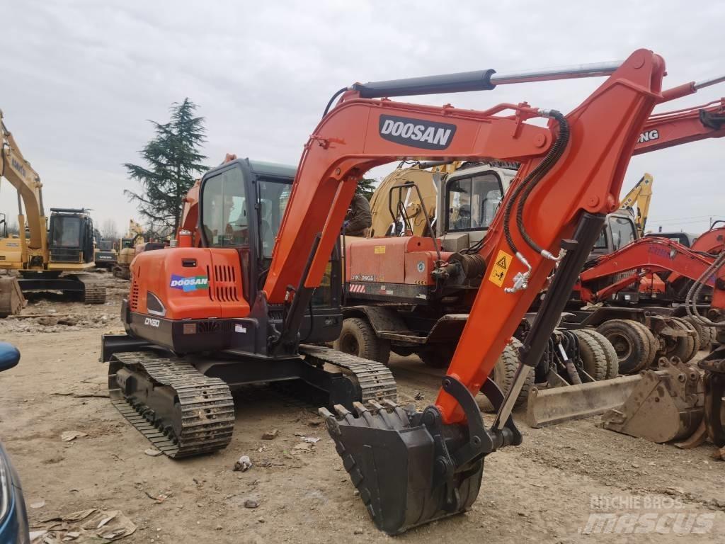Doosan DX 60 Mini ekskavatörler, 7 tona dek