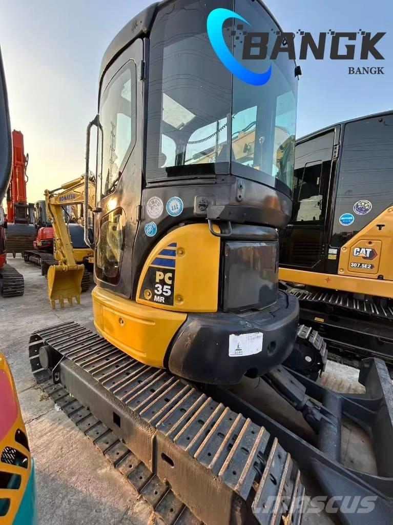  KOMA1‘SU PC35-MR Paletli ekskavatörler