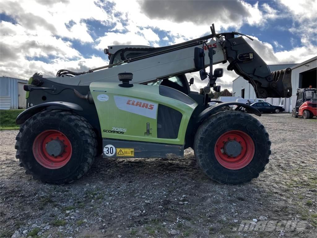 CLAAS 7055 Tarimsal teleskopik yükleyiciler