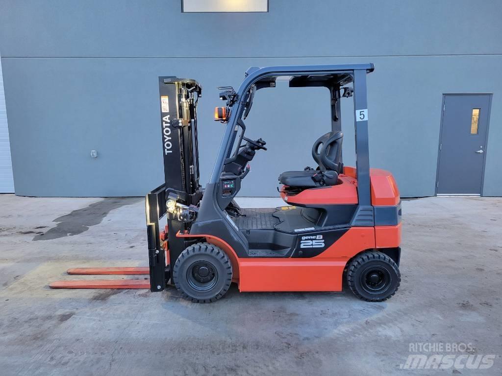 Toyota 8FB25 Elektrikli forkliftler