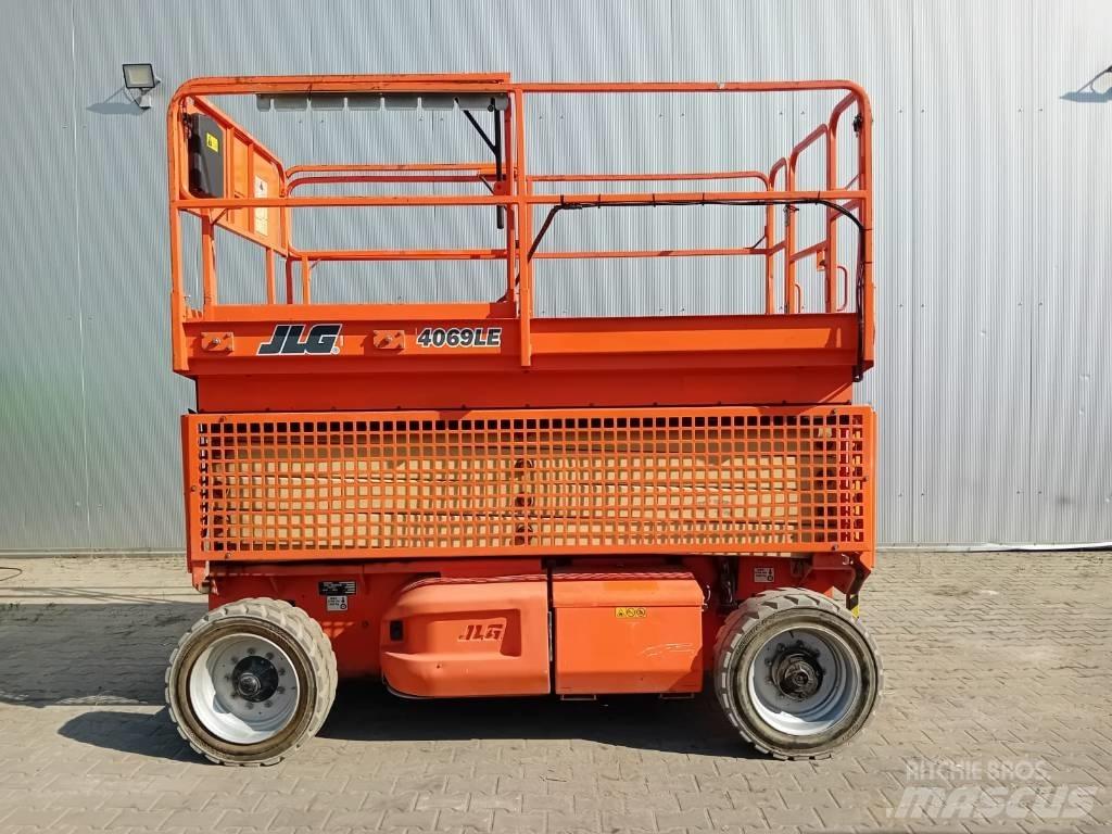 JLG 4069 LE Makasli platformlar
