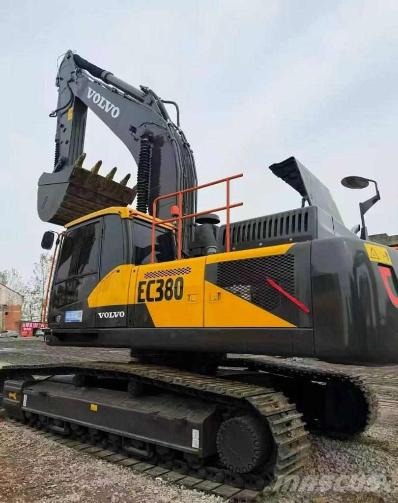 Volvo EC 380 Paletli ekskavatörler