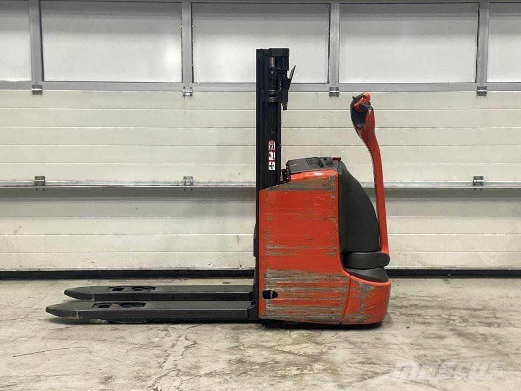 Linde L12 I Yaya kumandali istif makinasi