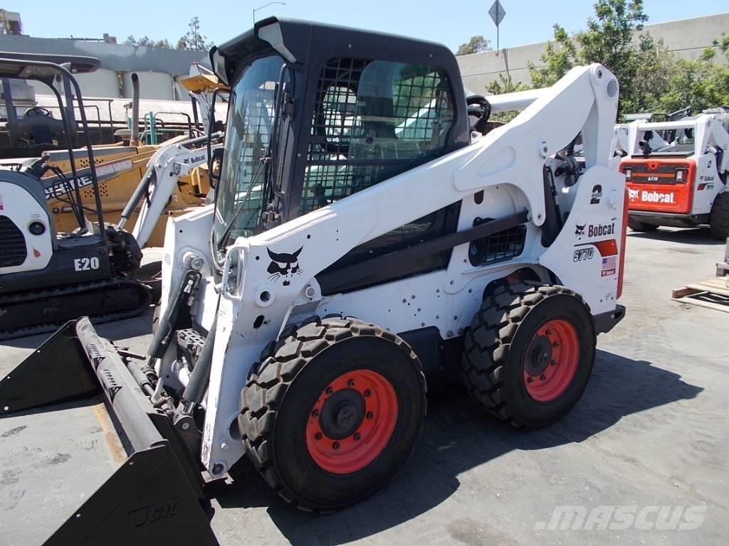 Bobcat S770 Skid steer loderler