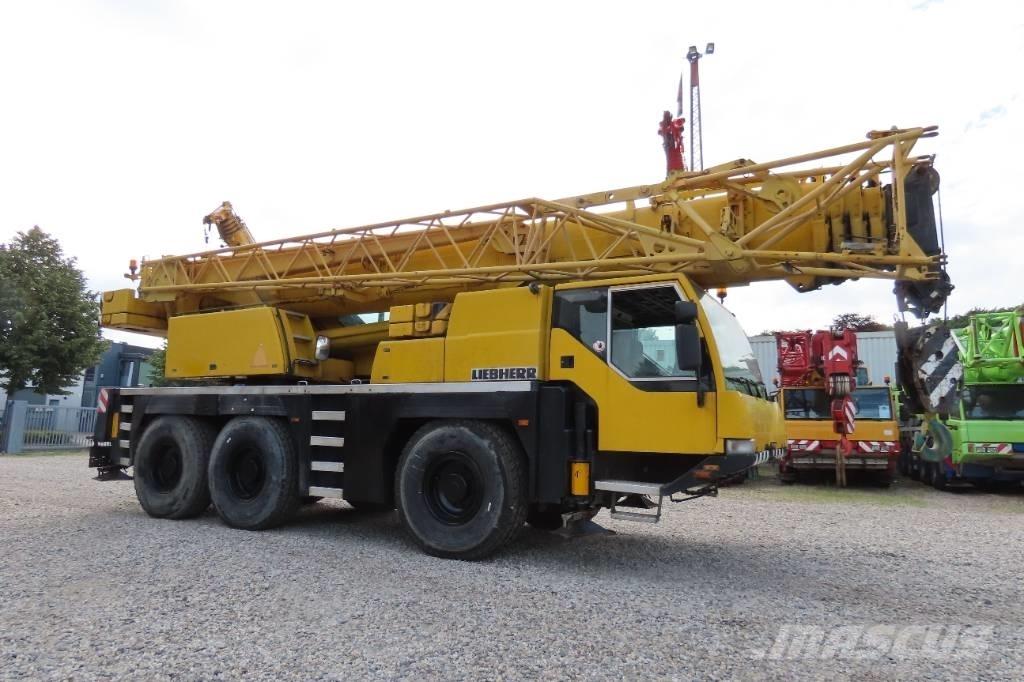 Liebherr LTM 1055-1 Yol-Arazi Tipi Vinçler (AT)