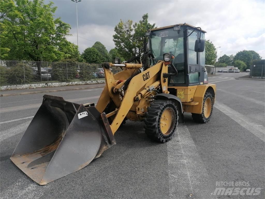 CAT 904B Diger yükleme ve kazma ekipmanlari