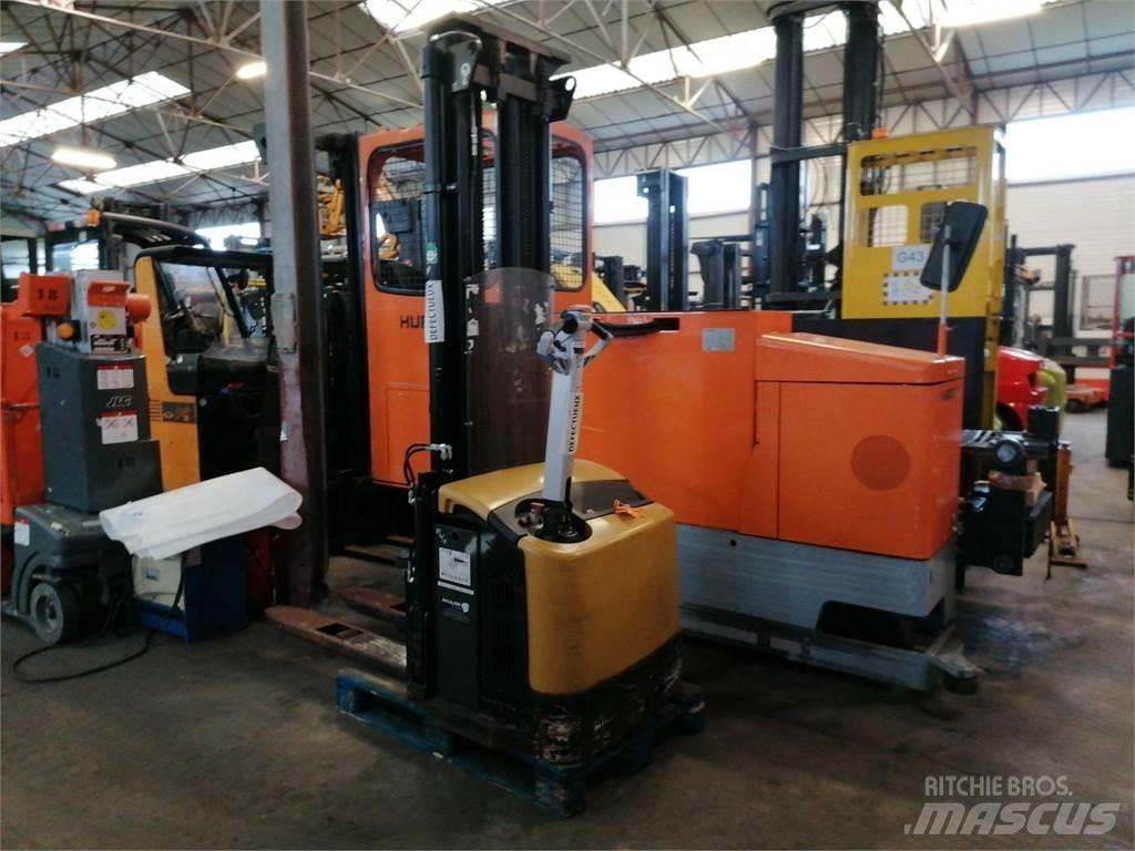 CAT NSP16N Yaya kumandali istif makinasi