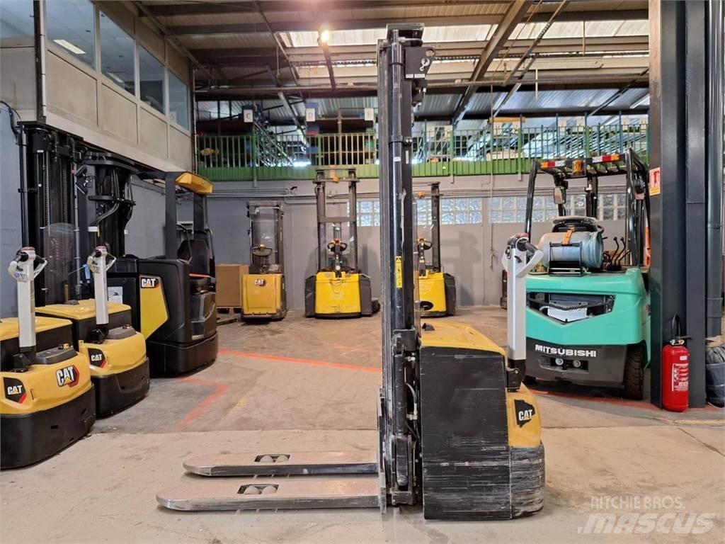 CAT NSP16N2 Yaya kumandali istif makinasi