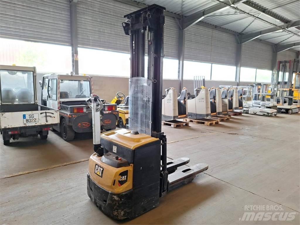 CAT NSP16N2 Yaya kumandali istif makinasi