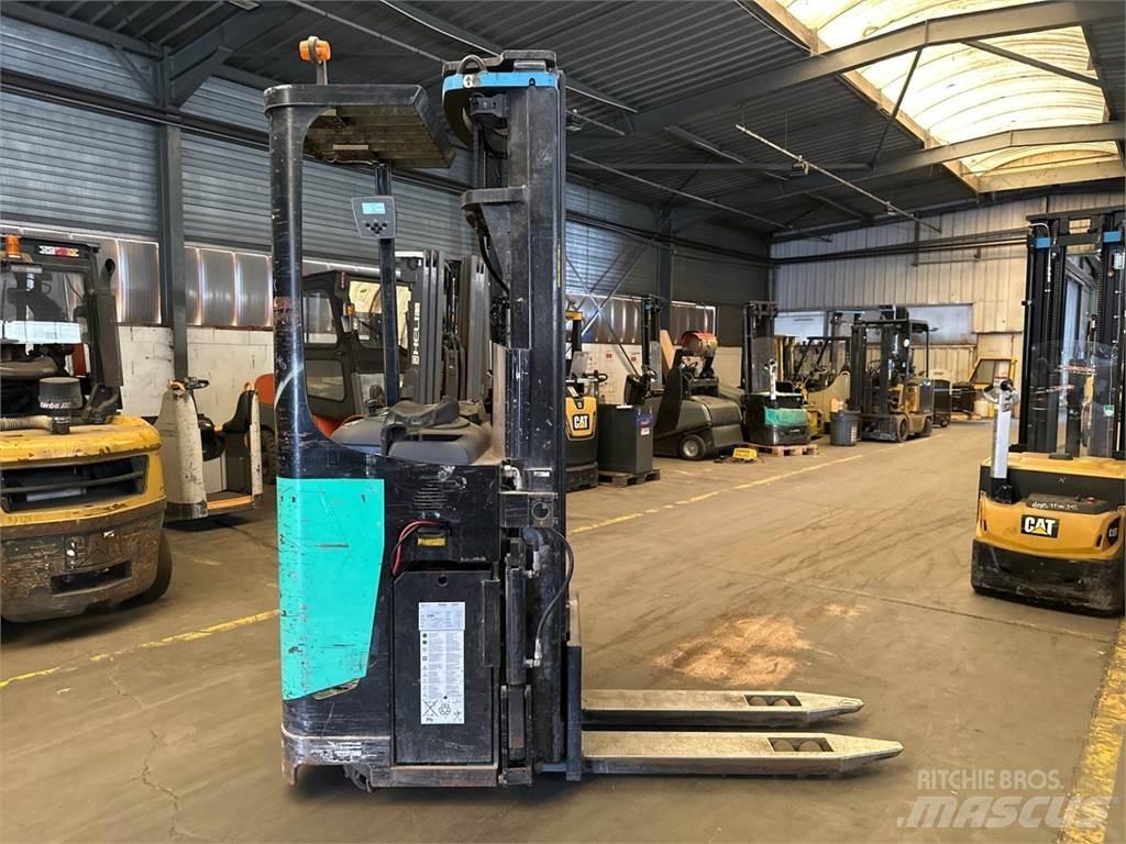 CAT NSR20N Akülü depo ekipmanları