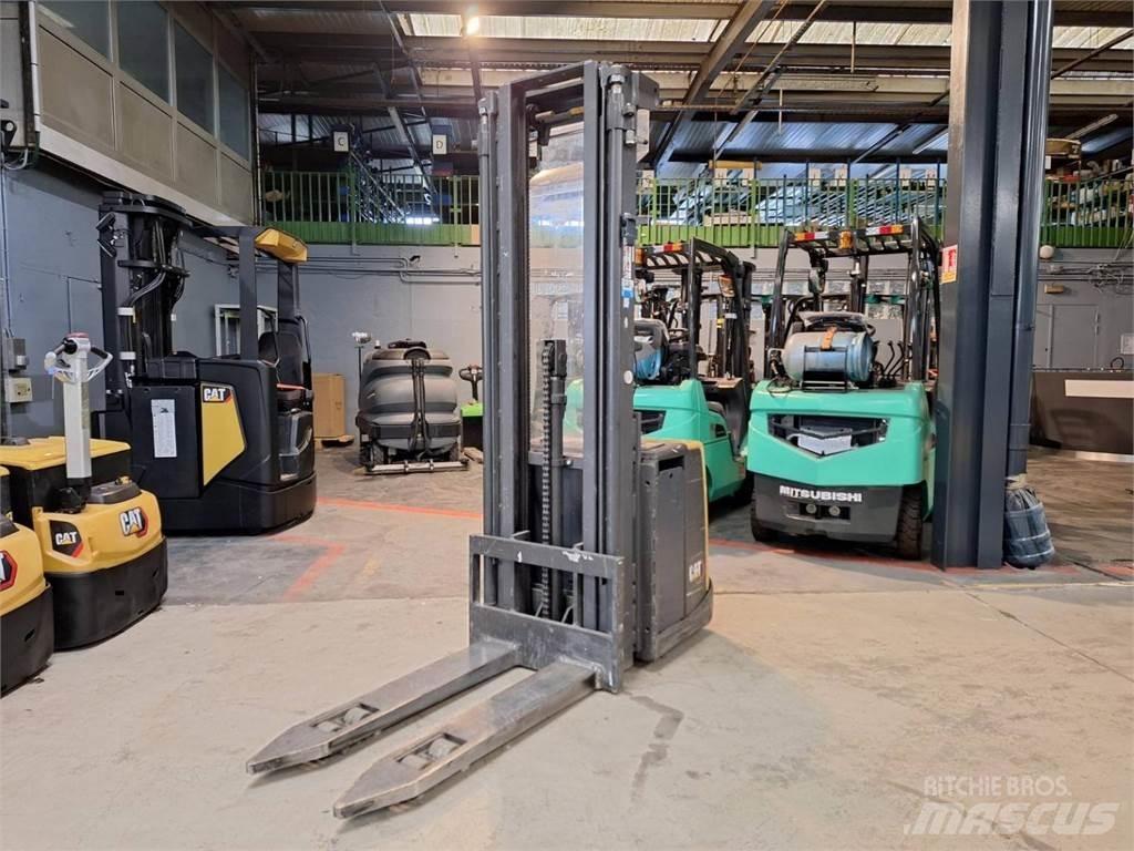 CAT NSV16P Akülü depo ekipmanları