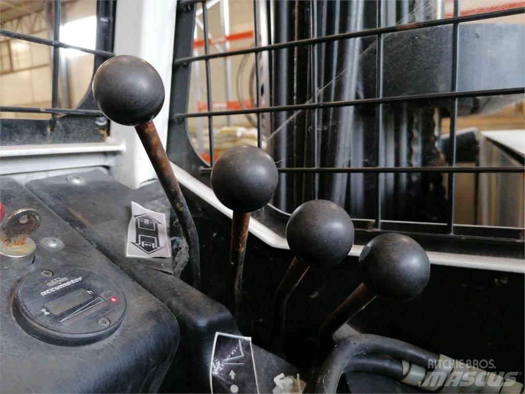 Combilift ESA30 Sideloader - dört yönlü forkliftler