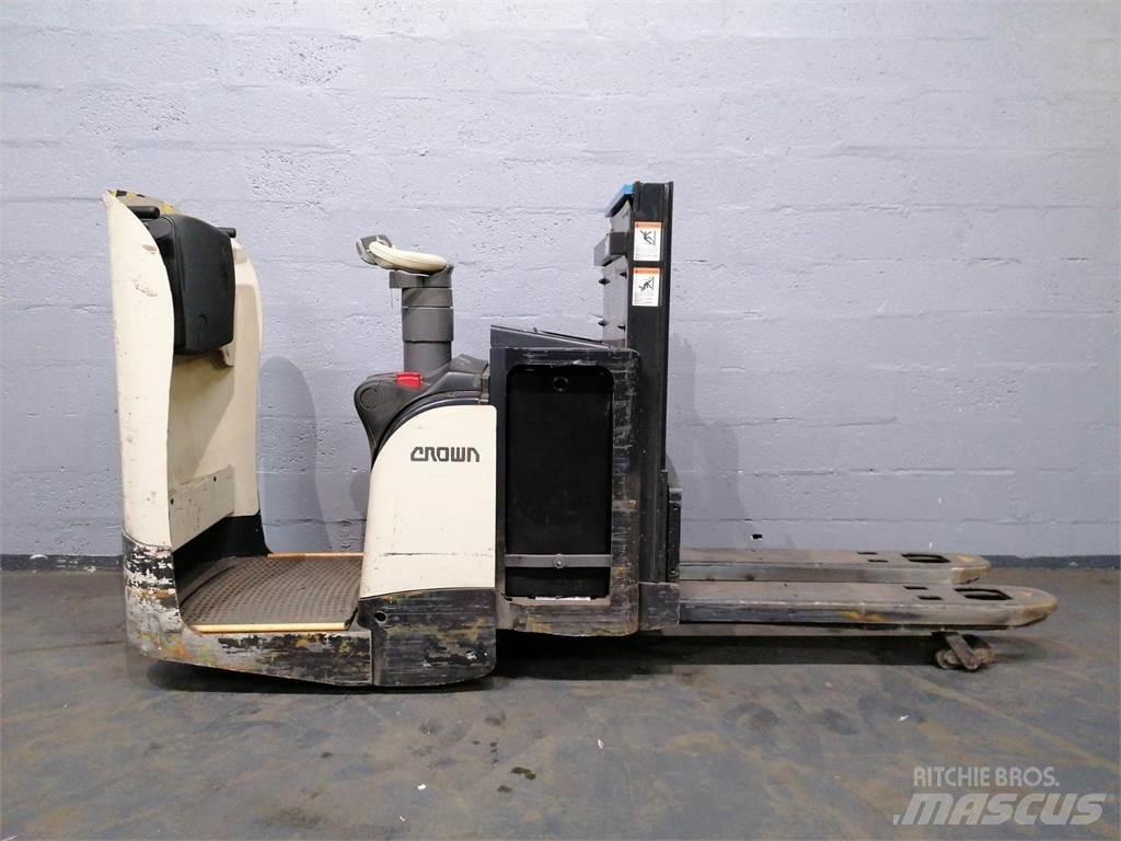 Crown DT3040 Akülü depo ekipmanları