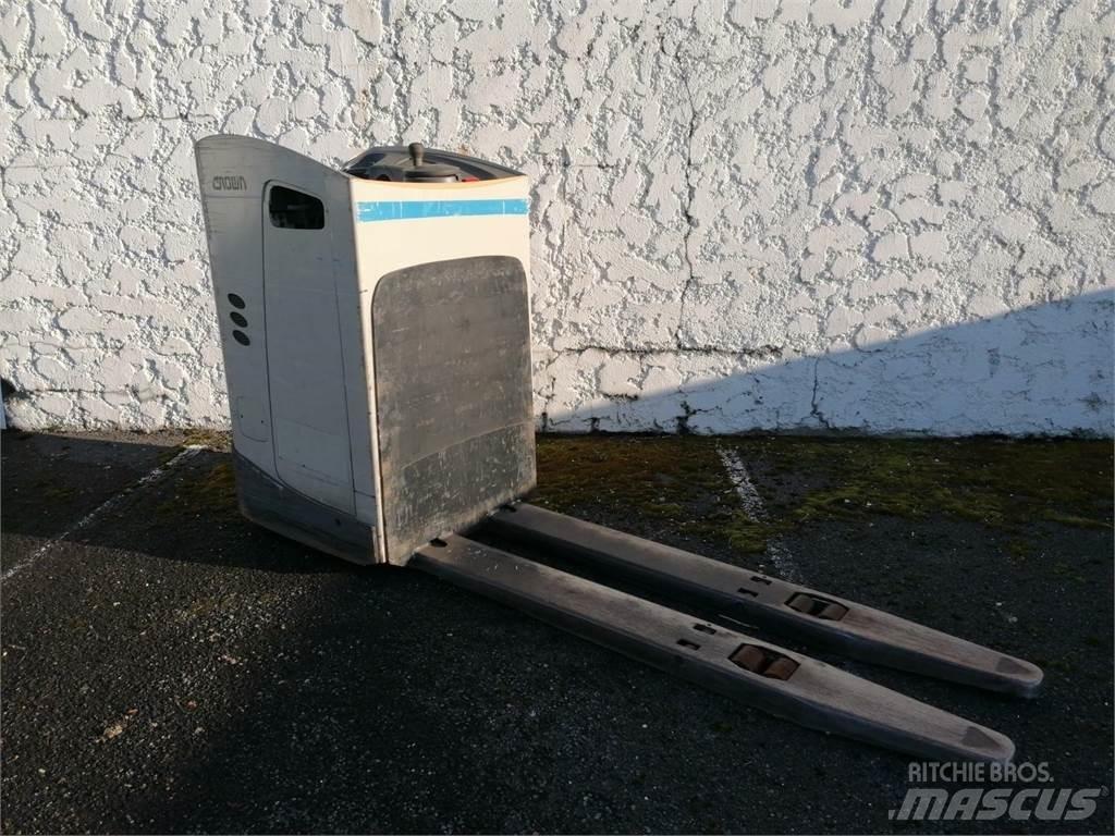 Crown RT4000 Akülü depo ekipmanları