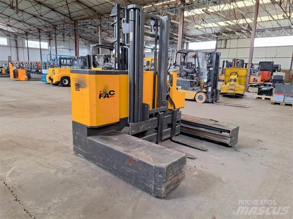 FAC 4VR 2510 Yaya kumandali istif makinasi