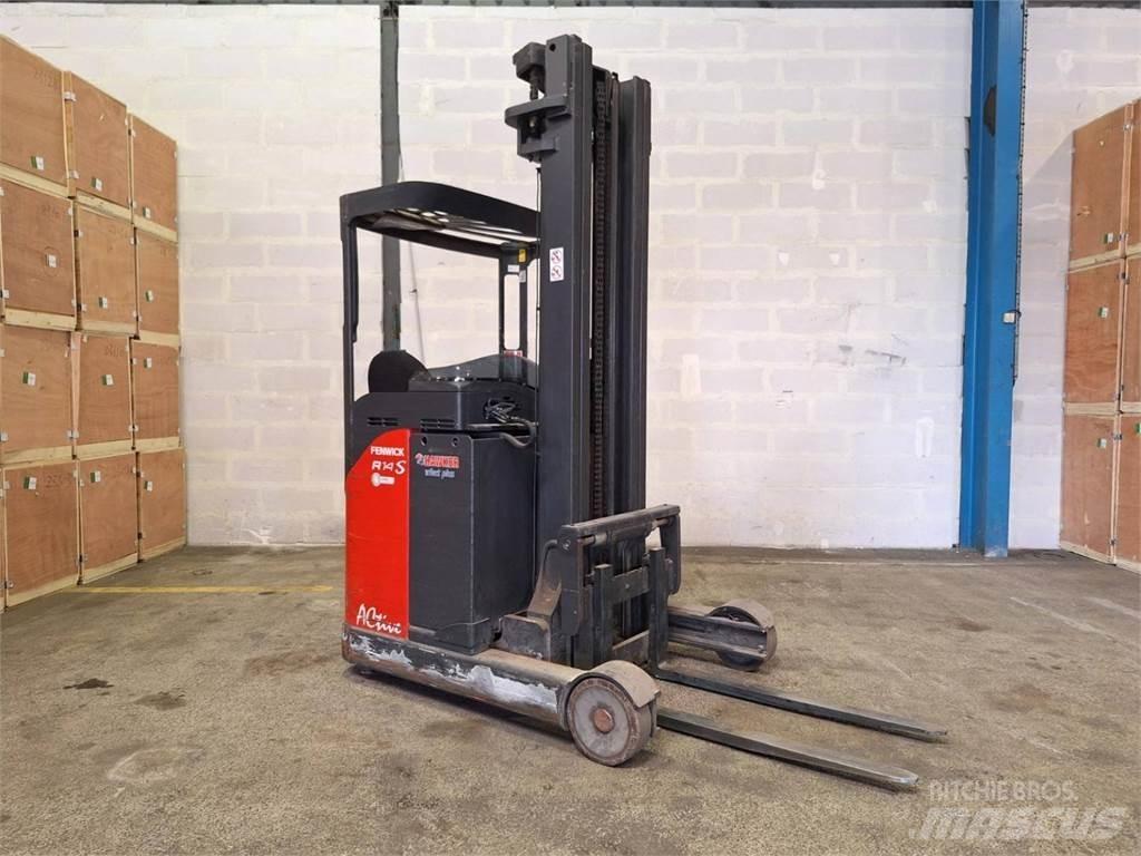 Fenwick R14S Reach truck - depo içi istif araçları