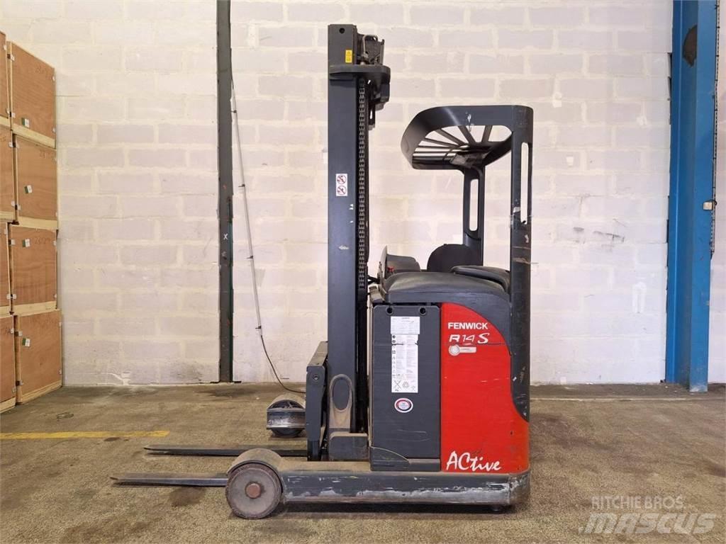 Fenwick R14S Reach truck - depo içi istif araçları
