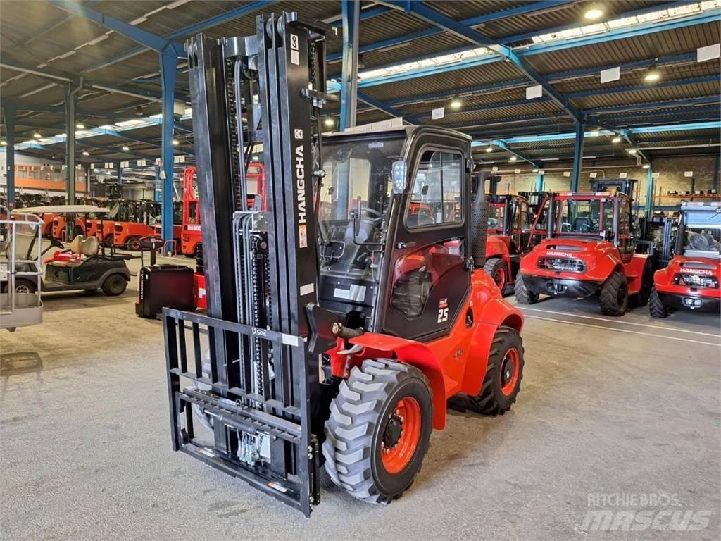 Hangcha TT25-4 Arazi tipi forklift