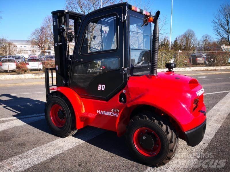 Hangcha TT30-4 Arazi tipi forklift