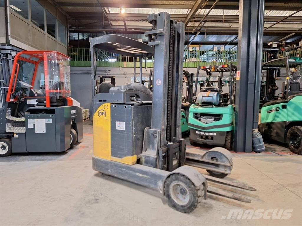 OM XRS20AC Reach truck - depo içi istif araçları