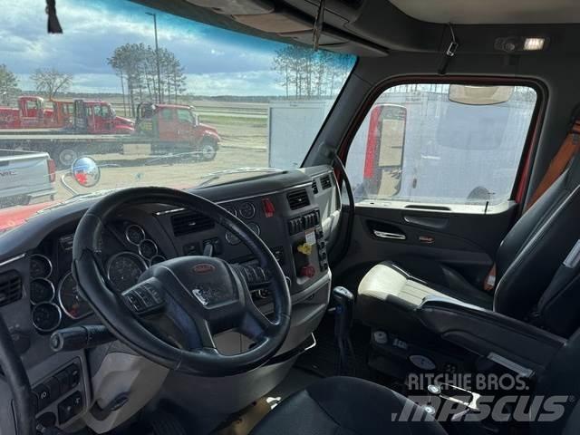 Peterbilt 567 Diger