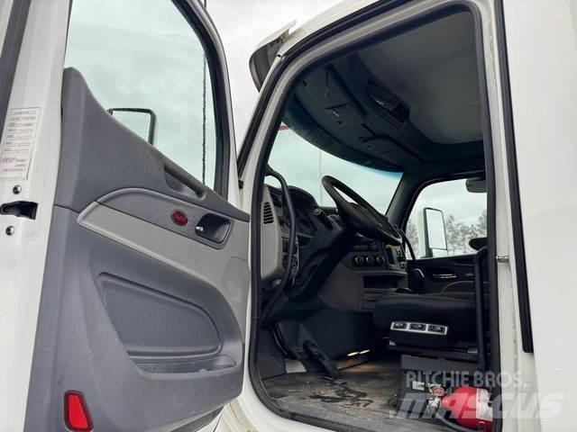 Peterbilt 567 Diger