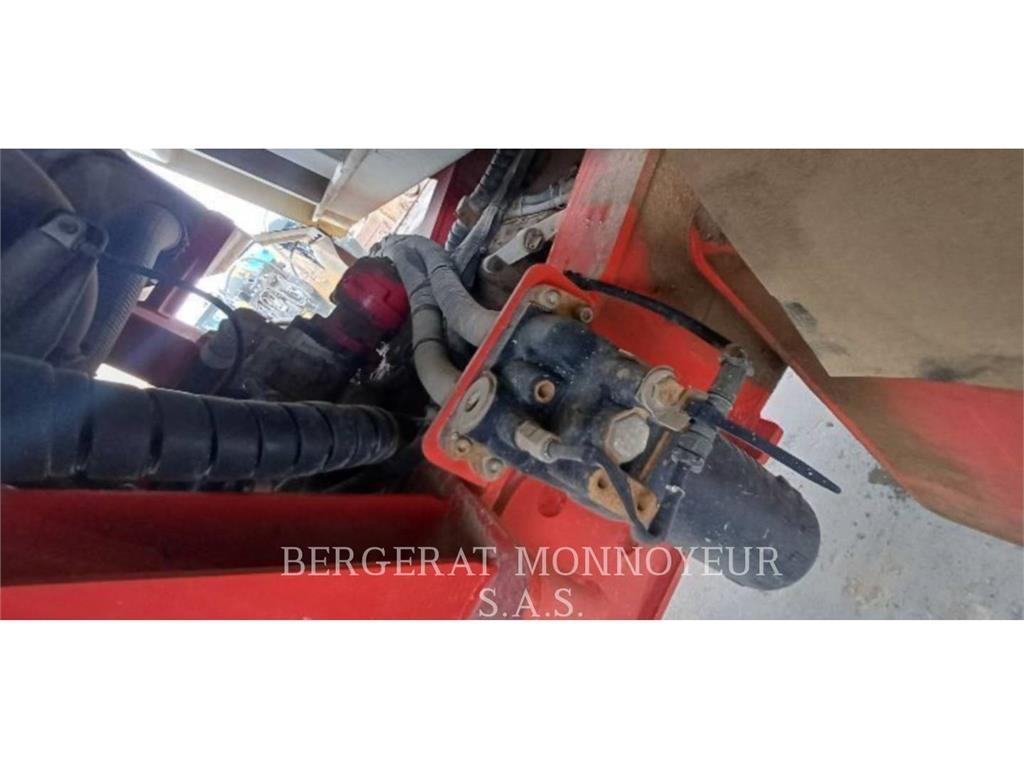 Astra RD40 Belden kirma kaya kamyonu