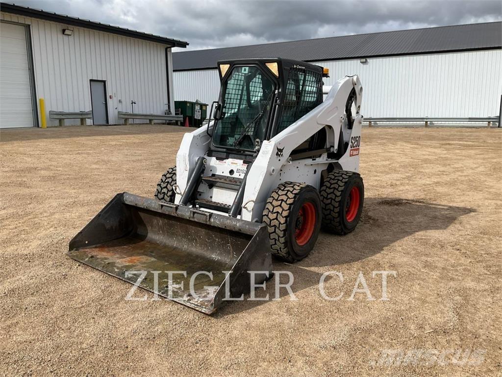 Bobcat S250 Skid steer loderler