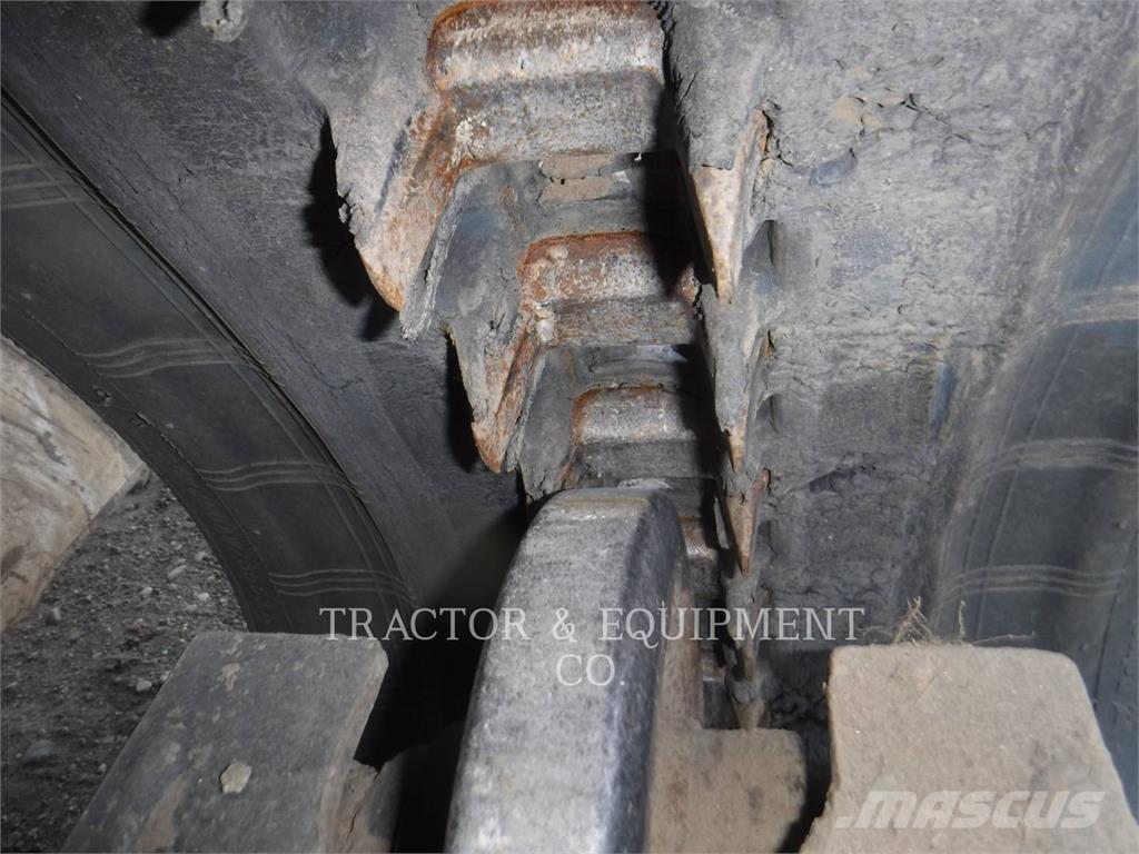 Bobcat T76 Skid steer loderler