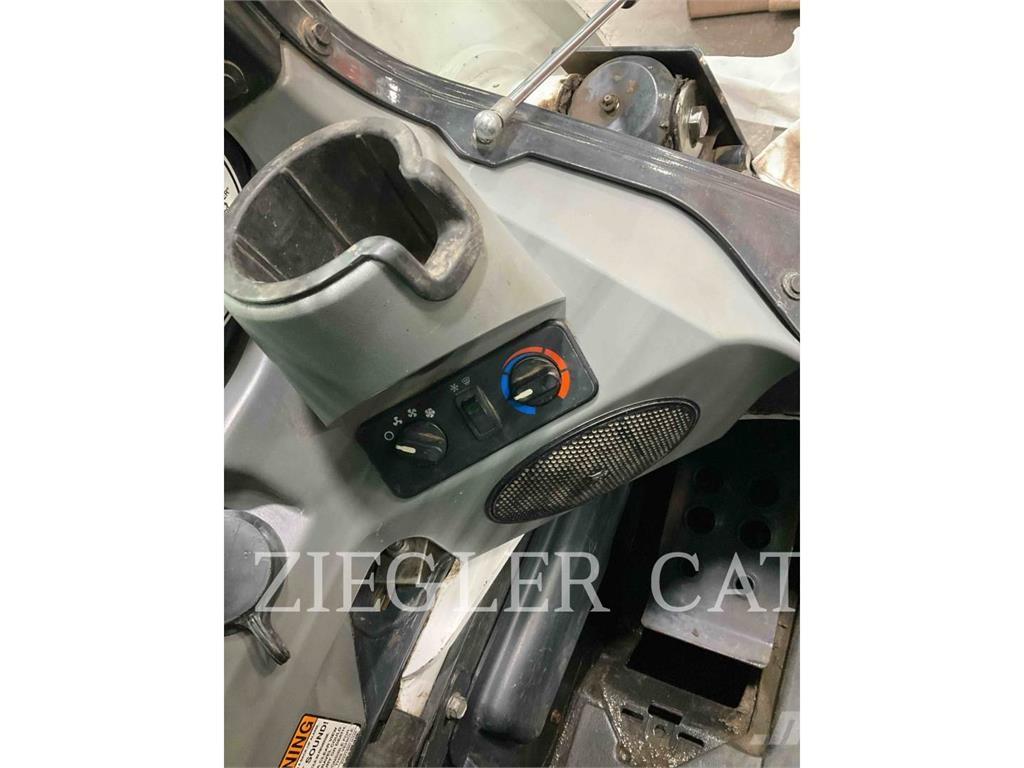 Bobcat T870 Paletli yükleyiciler