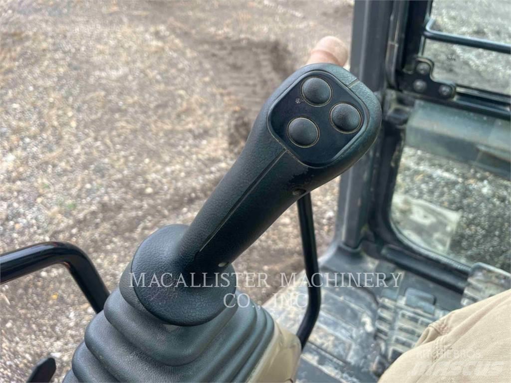 CASE CX80C Paletli ekskavatörler